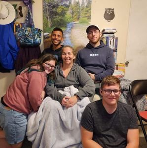 Meet your Posher, Amanda